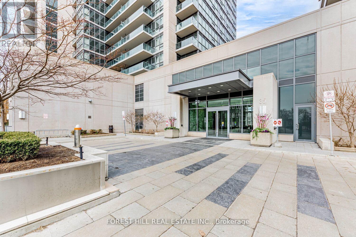 Lph13 - 35 Brian Peck Crescent, Toronto, Ontario  M4G 0A5 - Photo 2 - C12148949