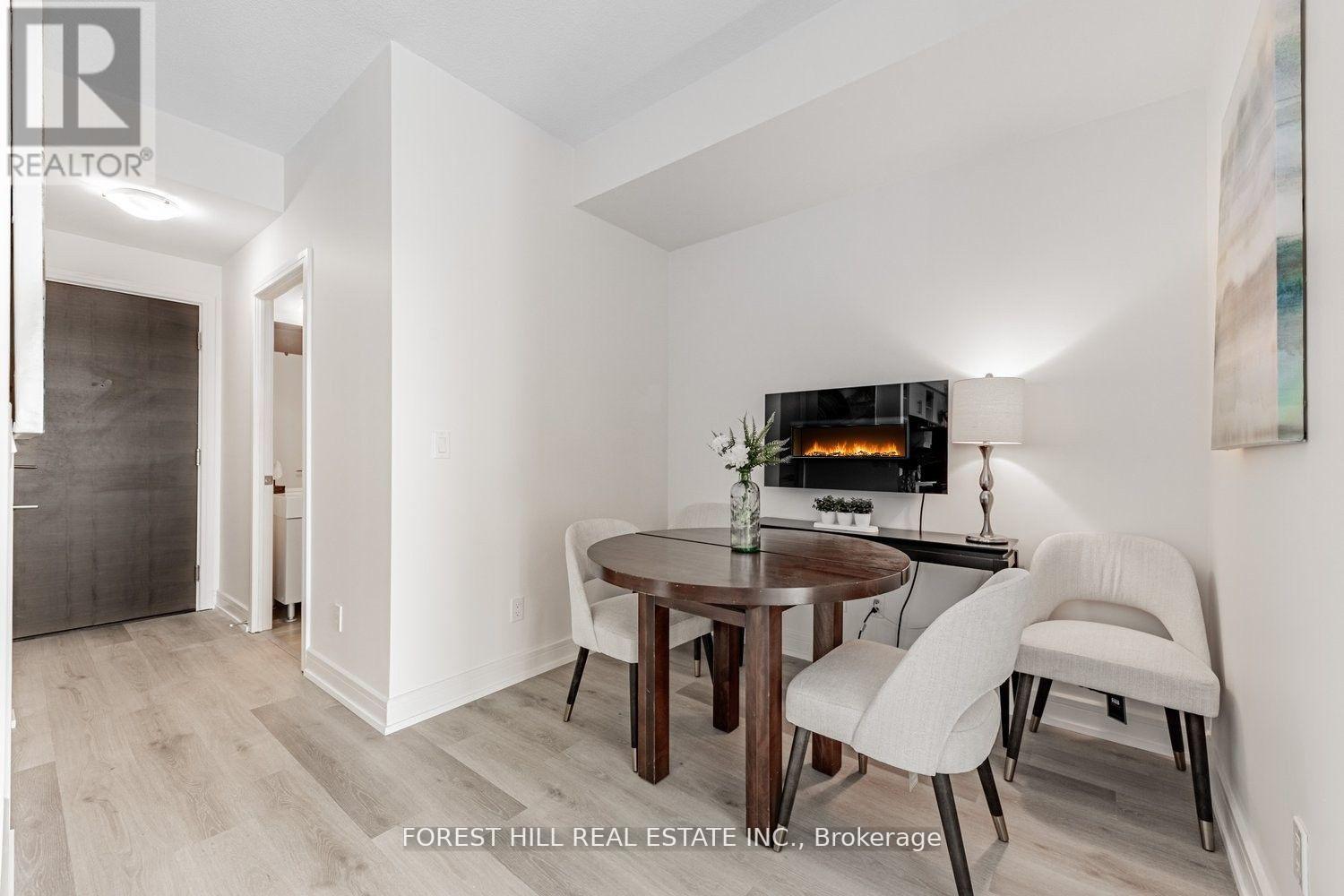 Lph13 - 35 Brian Peck Crescent, Toronto, Ontario  M4G 0A5 - Photo 4 - C12148949