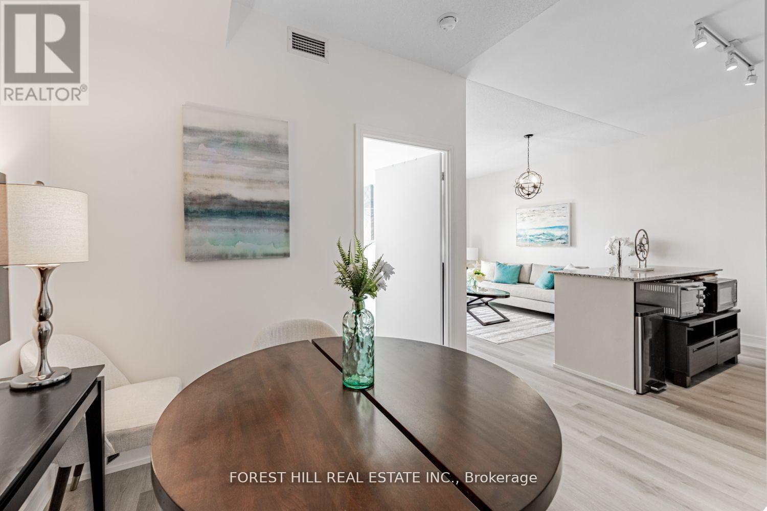 Lph13 - 35 Brian Peck Crescent, Toronto, Ontario  M4G 0A5 - Photo 7 - C12148949