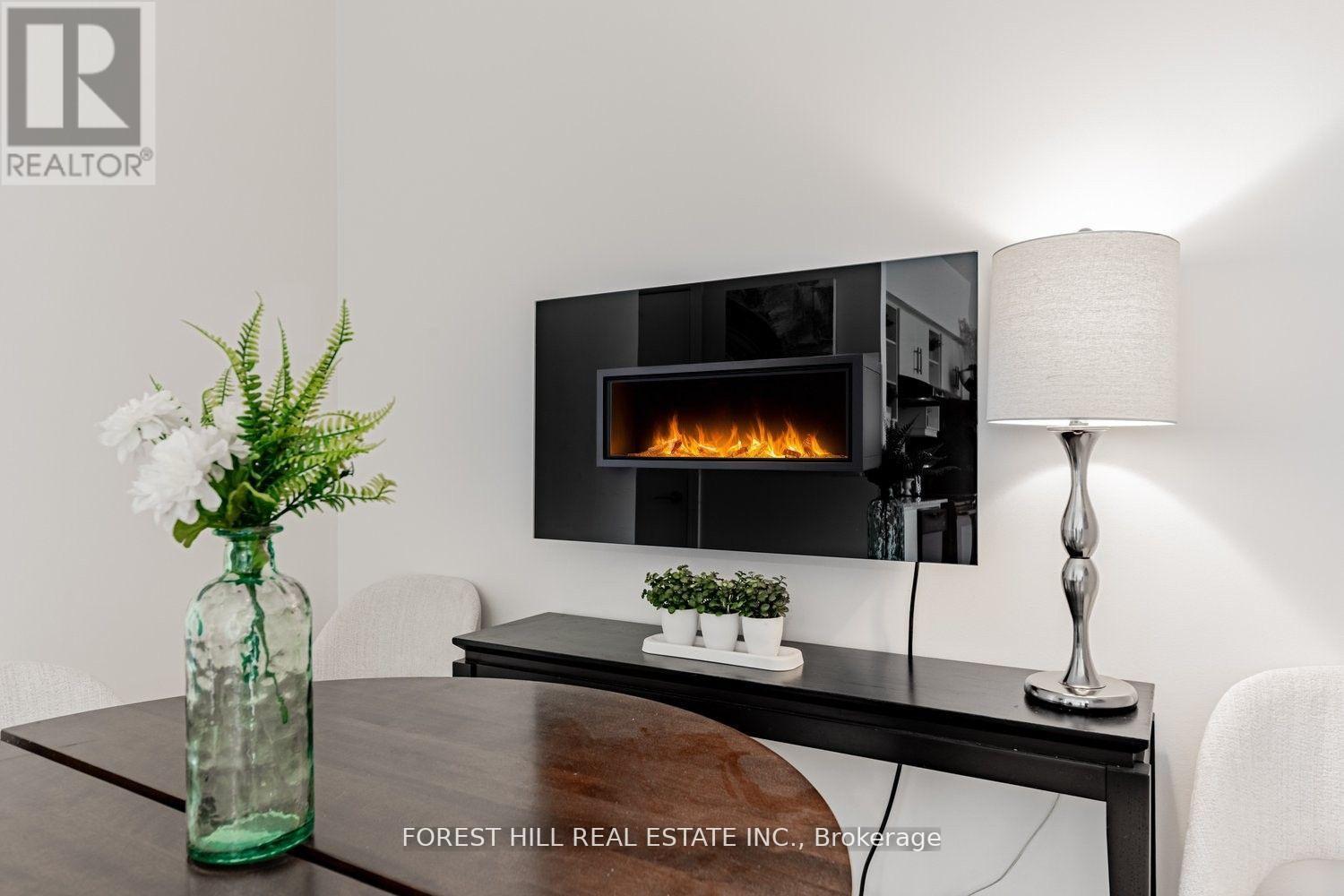 Lph13 - 35 Brian Peck Crescent, Toronto, Ontario  M4G 0A5 - Photo 8 - C12148949