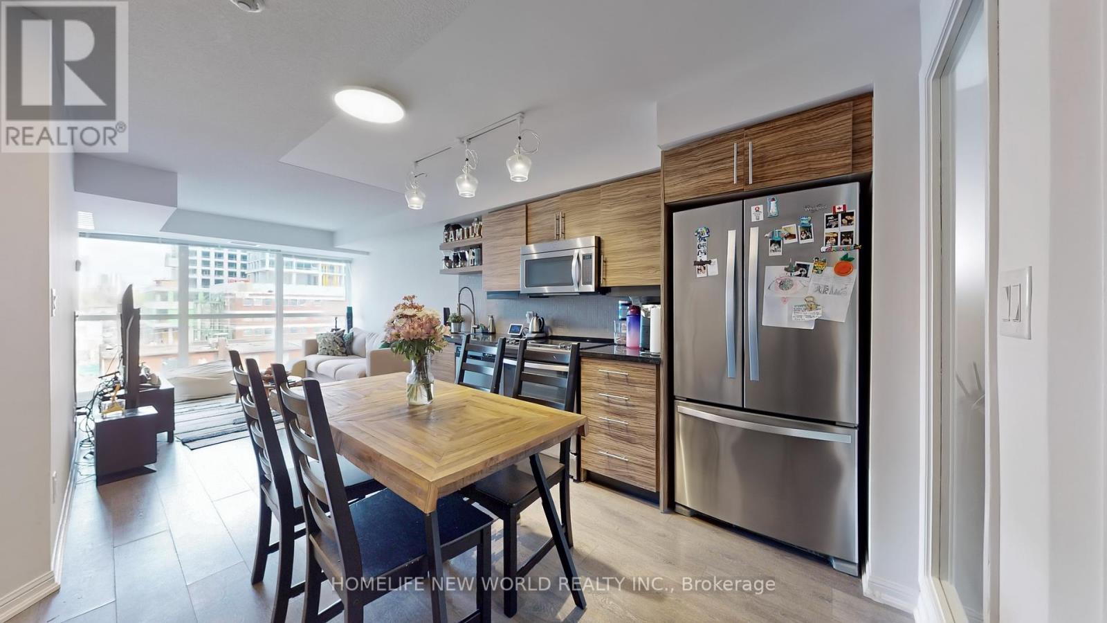 717 - 400 Adelaide Street E, Toronto, Ontario  M5A 1N4 - Photo 4 - C12148989