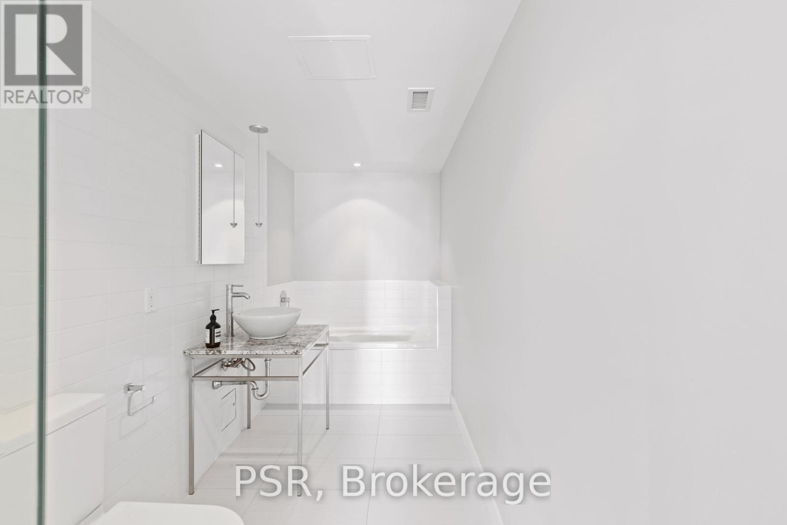 909 - 75 Portland Street, Toronto, Ontario  M5V 2M9 - Photo 19 - C12148998