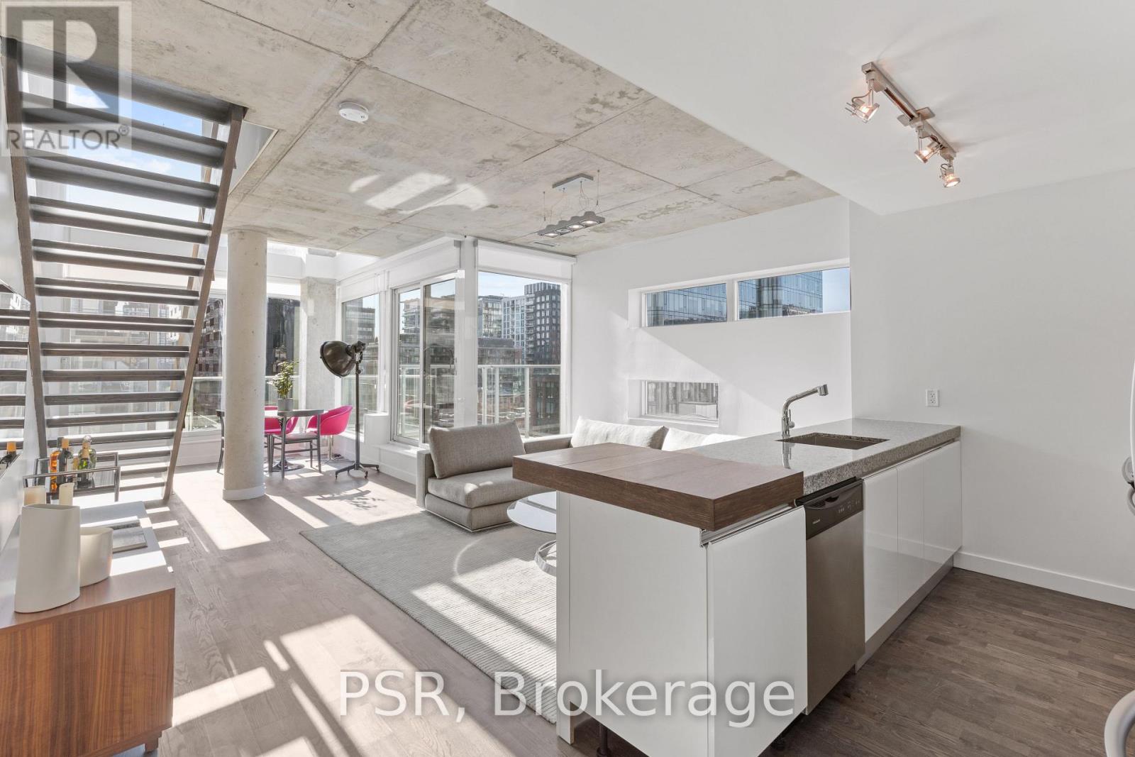 909 - 75 Portland Street, Toronto, Ontario  M5V 2M9 - Photo 4 - C12148998
