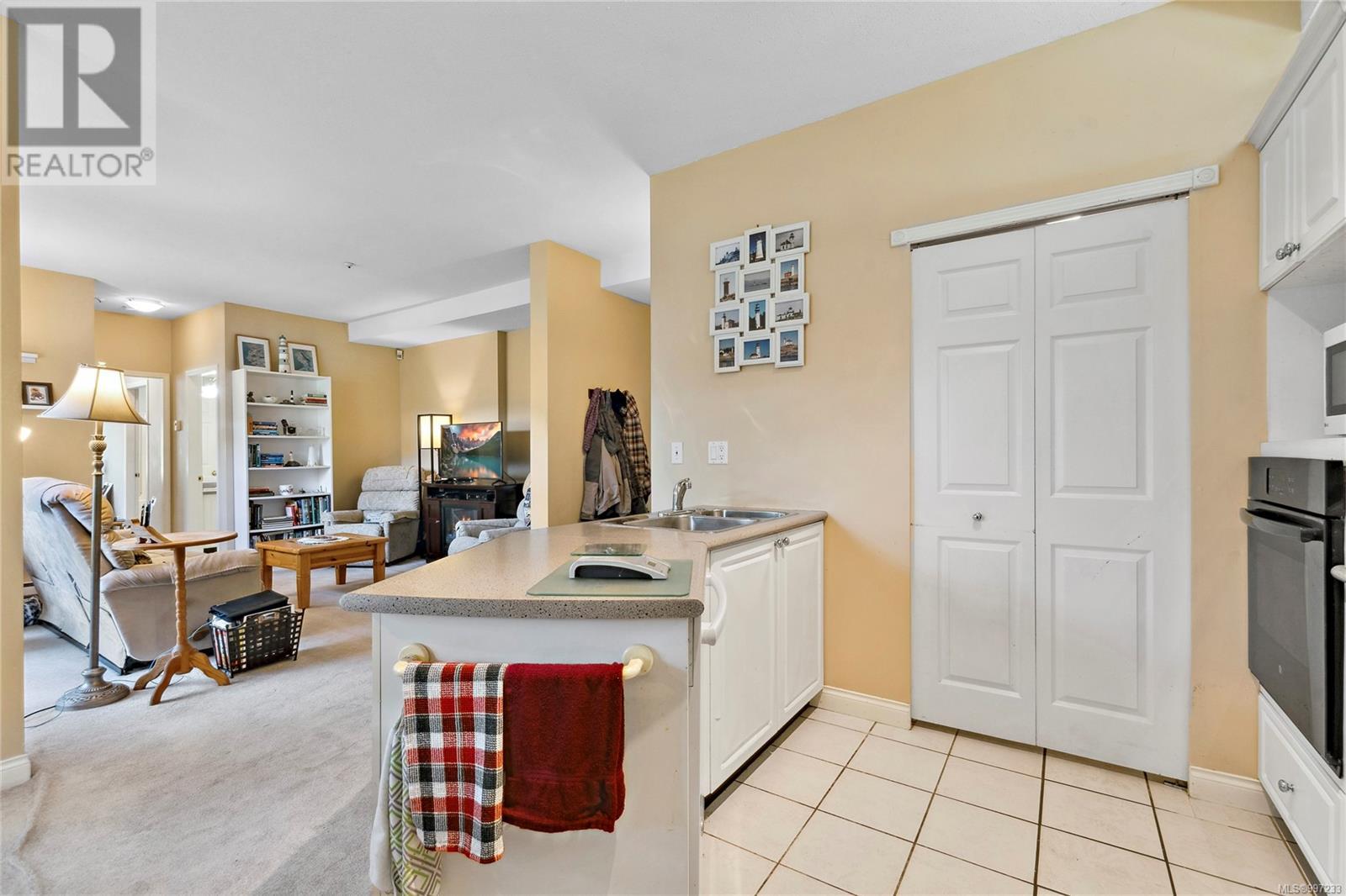 Property at 101 560 Stewart Ave image 5