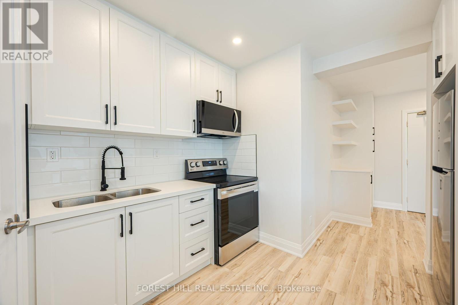 2 - 7725 Yonge Street, Markham (Thornhill), Ontario  L3T 2C4 - Photo 10 - N12148973