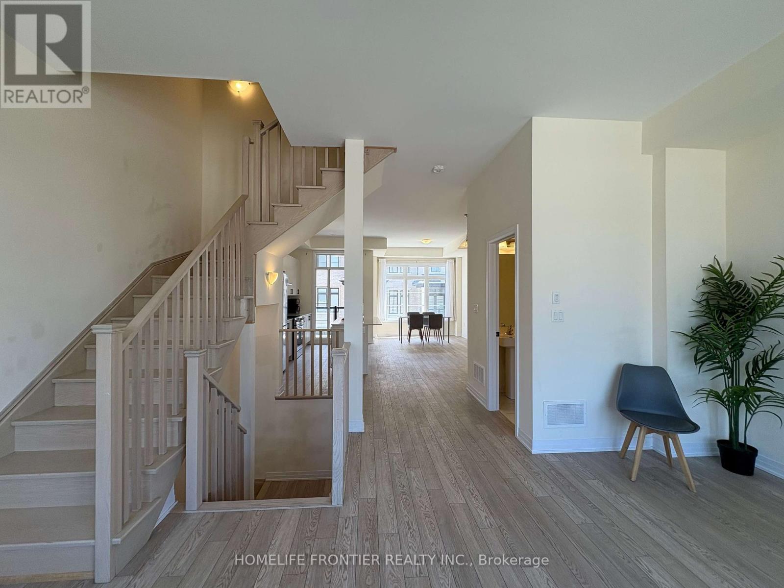 118 De La Roche Drive, Vaughan (Vellore Village), Ontario  L4H 5A3 - Photo 12 - N12148975