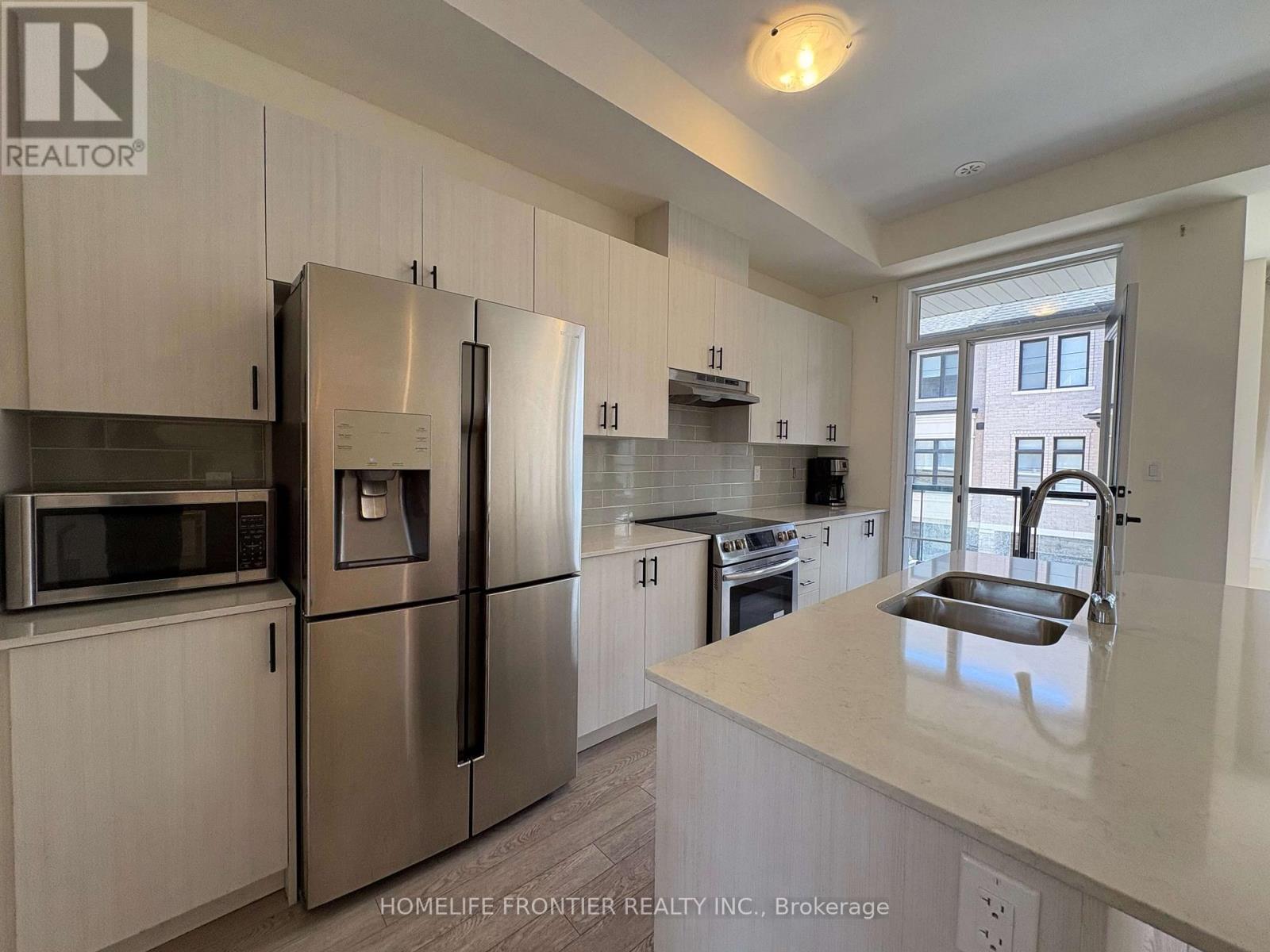 118 De La Roche Drive, Vaughan (Vellore Village), Ontario  L4H 5A3 - Photo 14 - N12148975