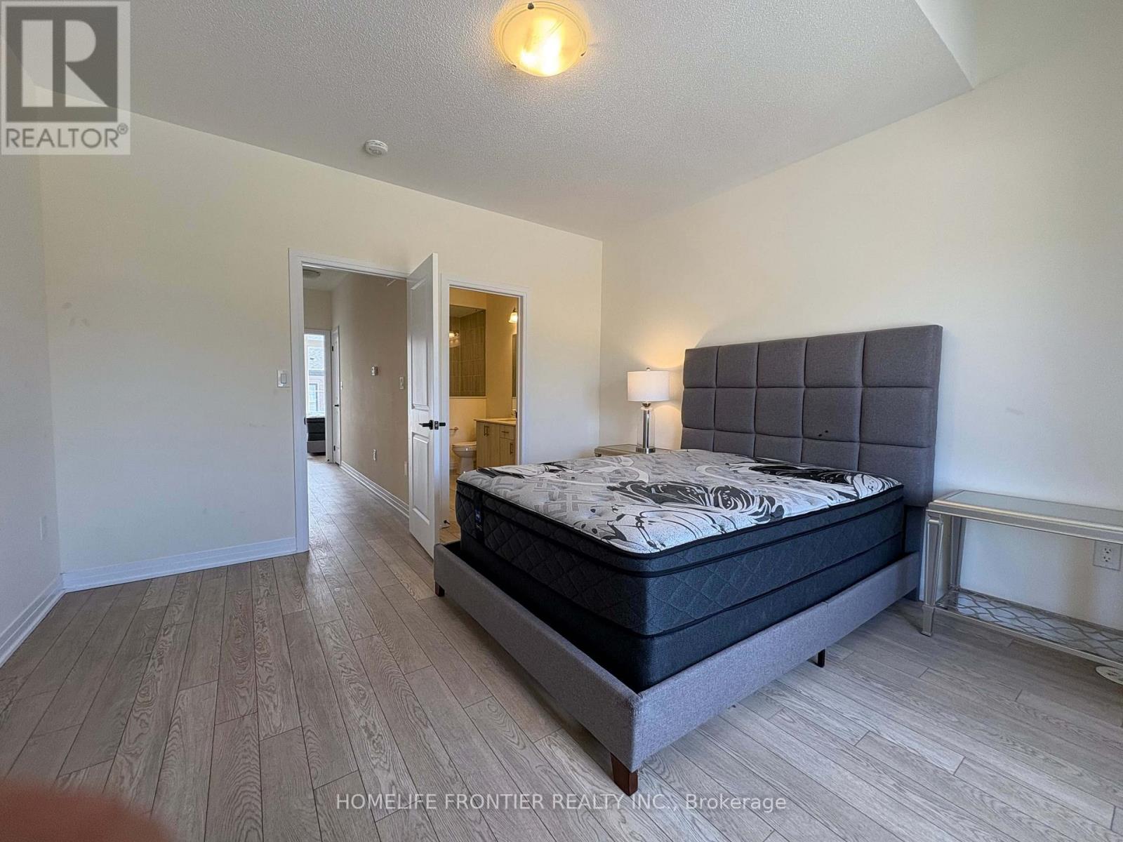 118 De La Roche Drive, Vaughan (Vellore Village), Ontario  L4H 5A3 - Photo 26 - N12148975