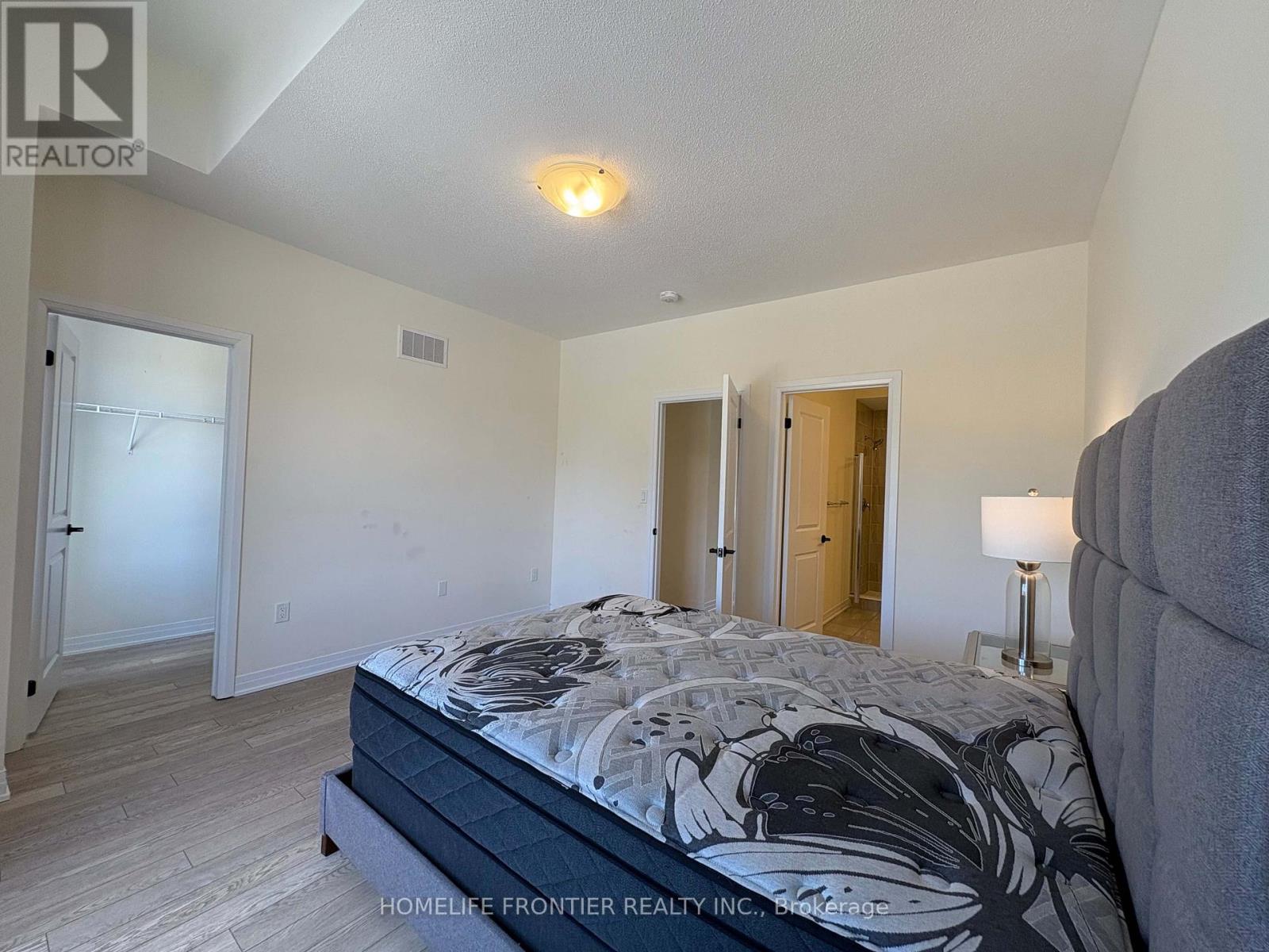118 De La Roche Drive, Vaughan (Vellore Village), Ontario  L4H 5A3 - Photo 27 - N12148975