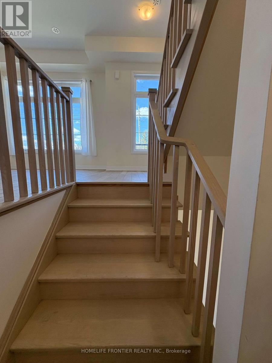 118 De La Roche Drive, Vaughan (Vellore Village), Ontario  L4H 5A3 - Photo 8 - N12148975