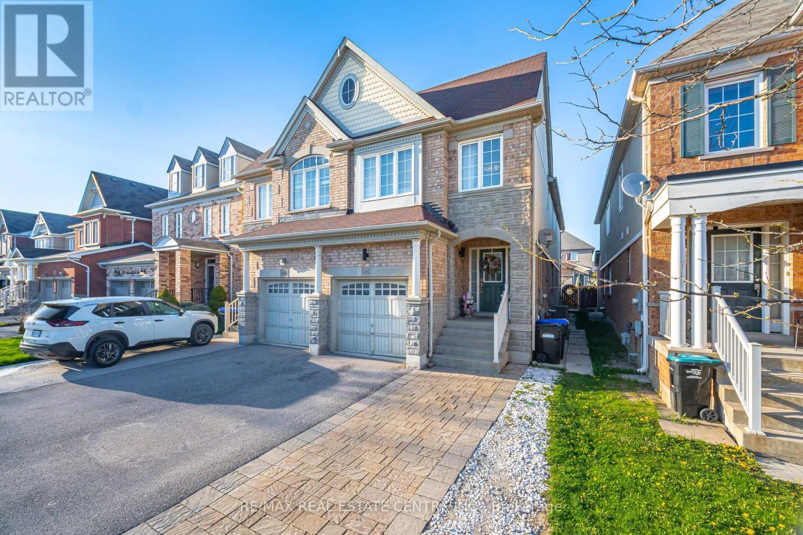 Property at 182 MEADOWHAWK TRAIL image 2