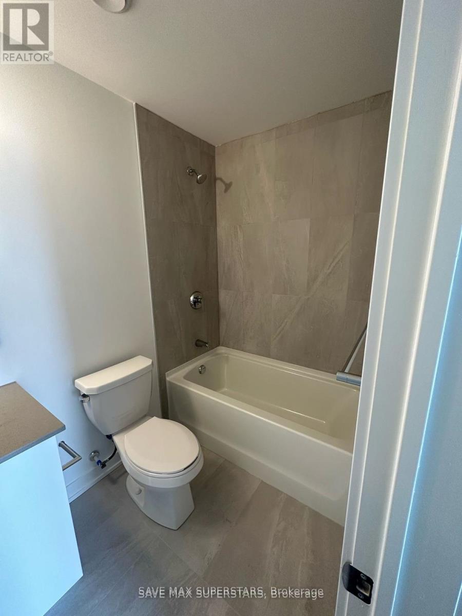 209 - 56 Lakeside Terrace E, Barrie, Ontario  L4M 7B9 - Photo 2 - S12148980