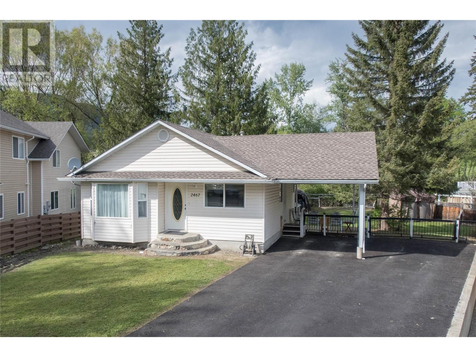 Property at 2467 Spruce Avenue image 1