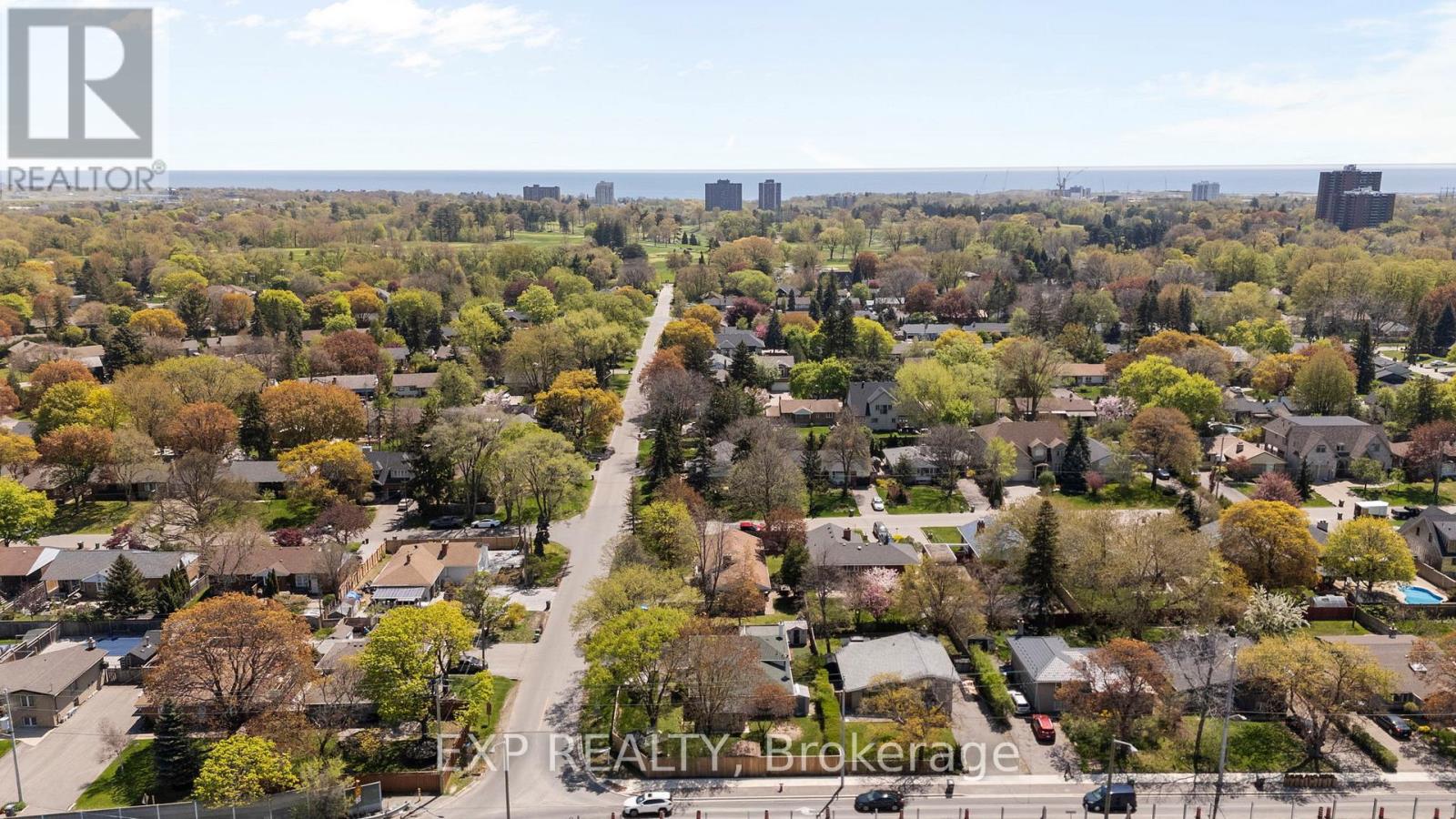 1626 Park Royale Boulevard, Mississauga, Ontario  L5E 2Z8 - Photo 32 - W12148984