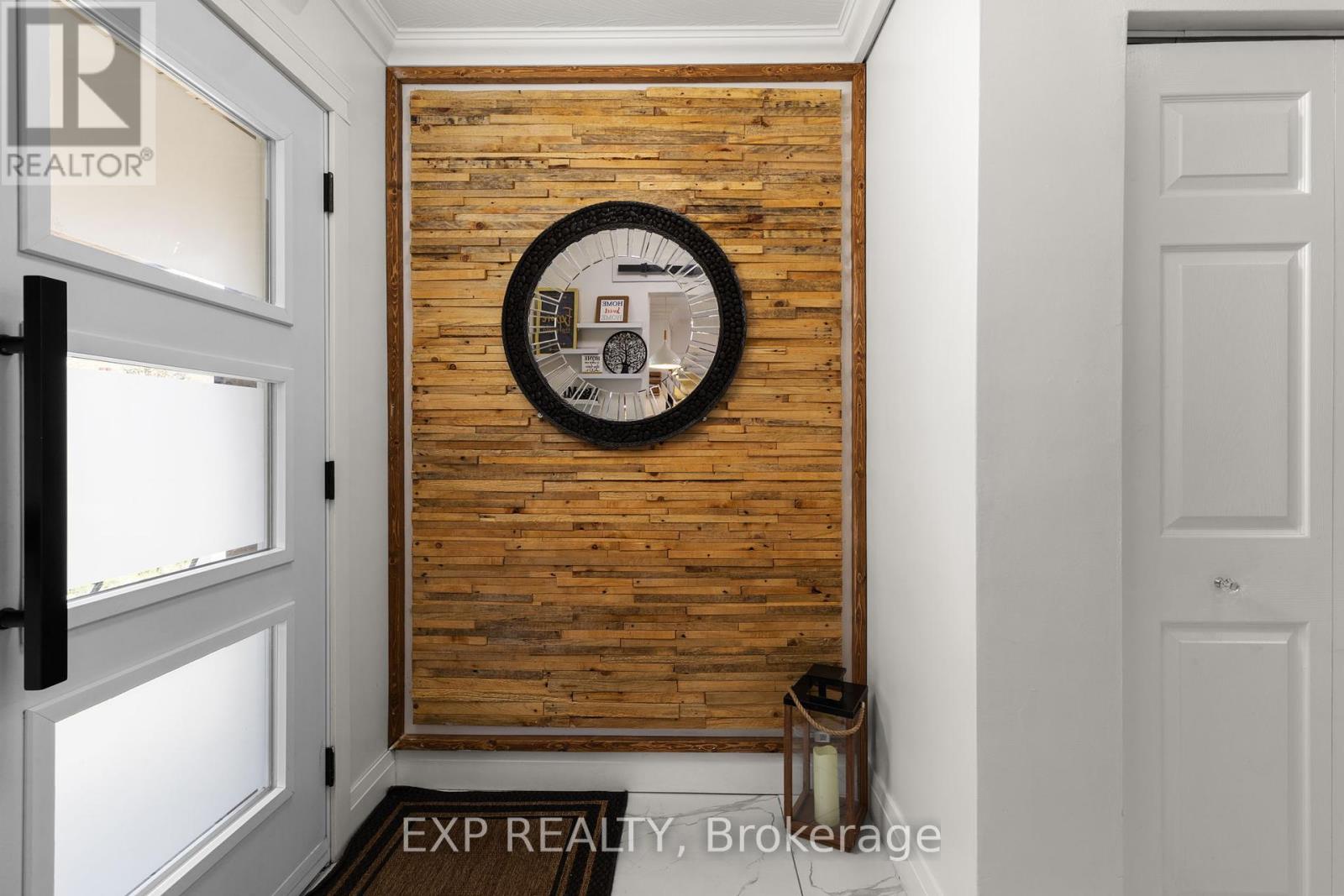 1626 Park Royale Boulevard, Mississauga, Ontario  L5E 2Z8 - Photo 6 - W12148984