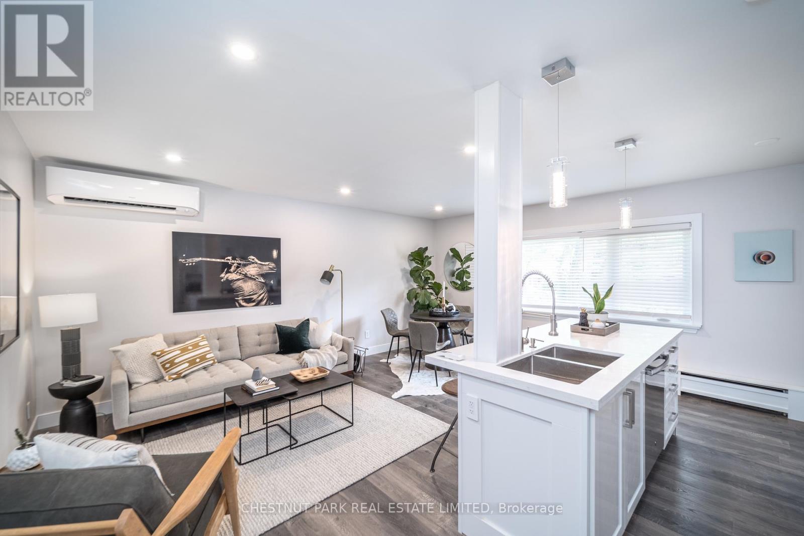 42 Cavell Avenue, Toronto, Ontario  M8V 1P2 - Photo 7 - W12148986