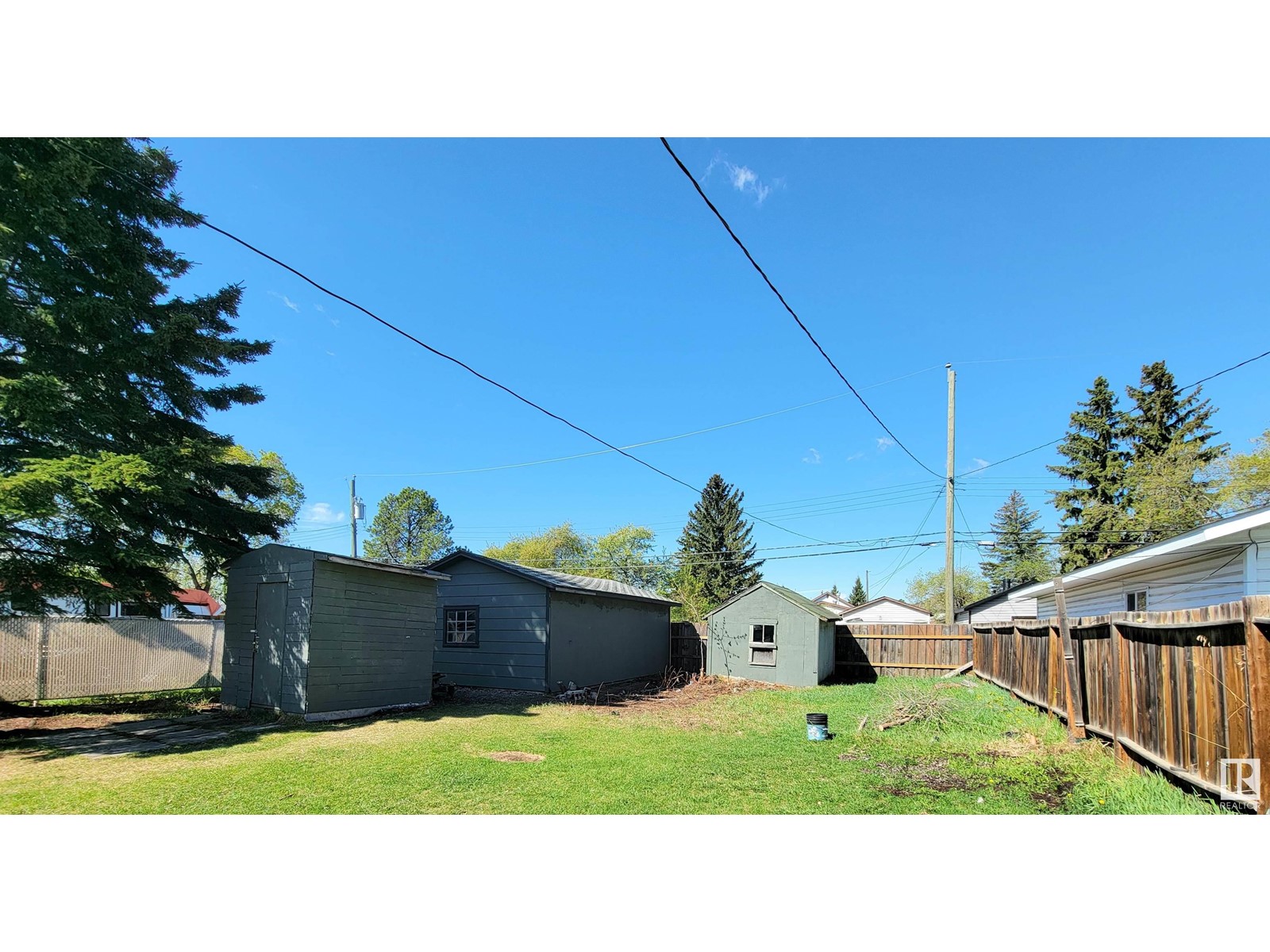 Property at 4712 48 ST image 4