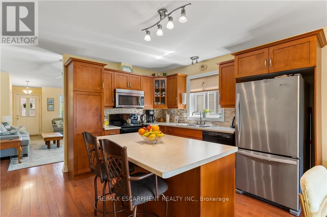 8 Mason Drive, Pelham, Ontario  L0S 1E4 - Photo 11 - X12148966
