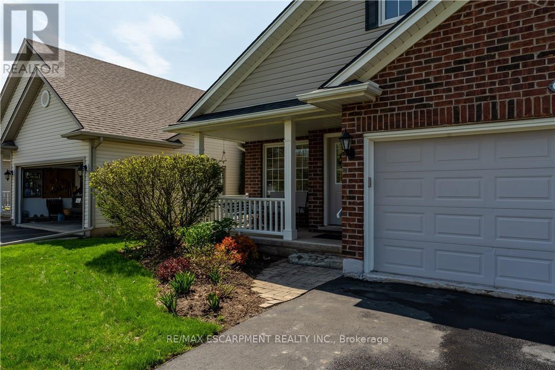 8 Mason Drive, Pelham, Ontario  L0S 1E4 - Photo 2 - X12148966