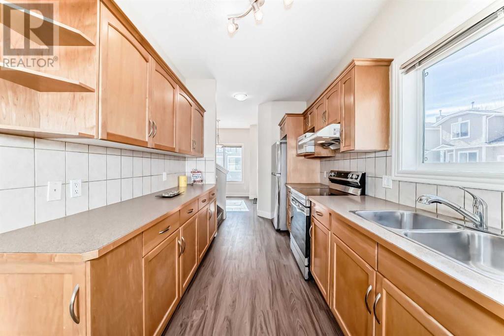 Property at 75 Bridleridge Manor SW image 4