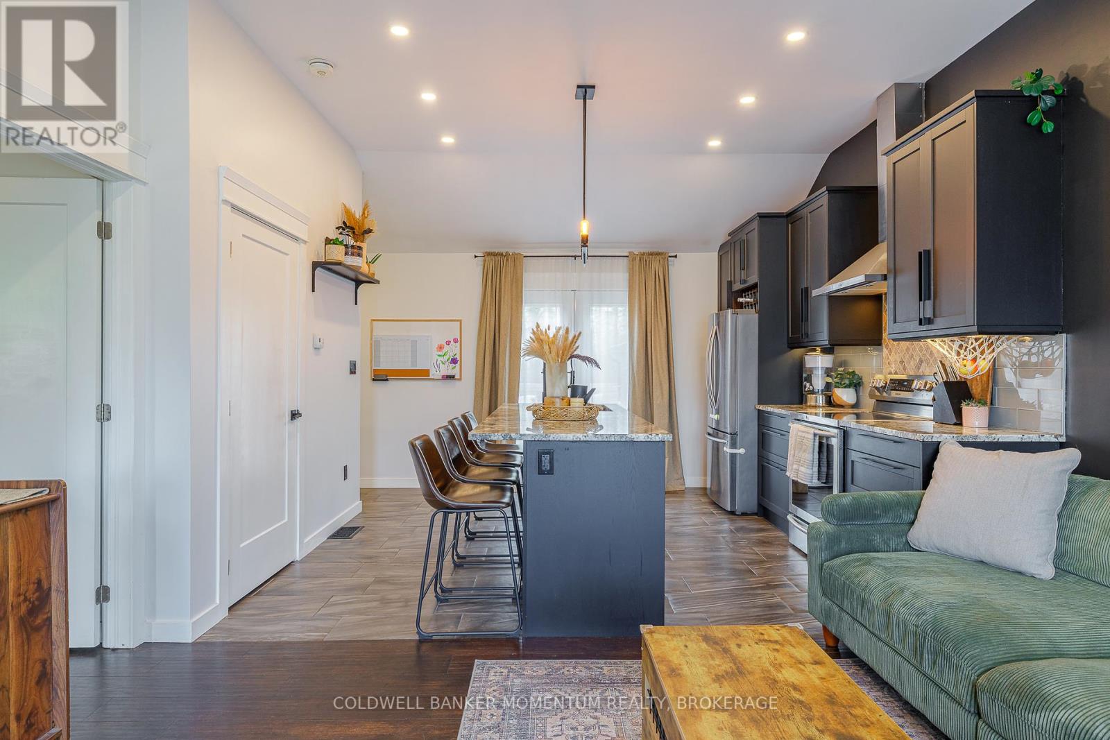 38 Bartlett Street, St. Catharines (Facer), Ontario  L2M 5L1 - Photo 13 - X12149027