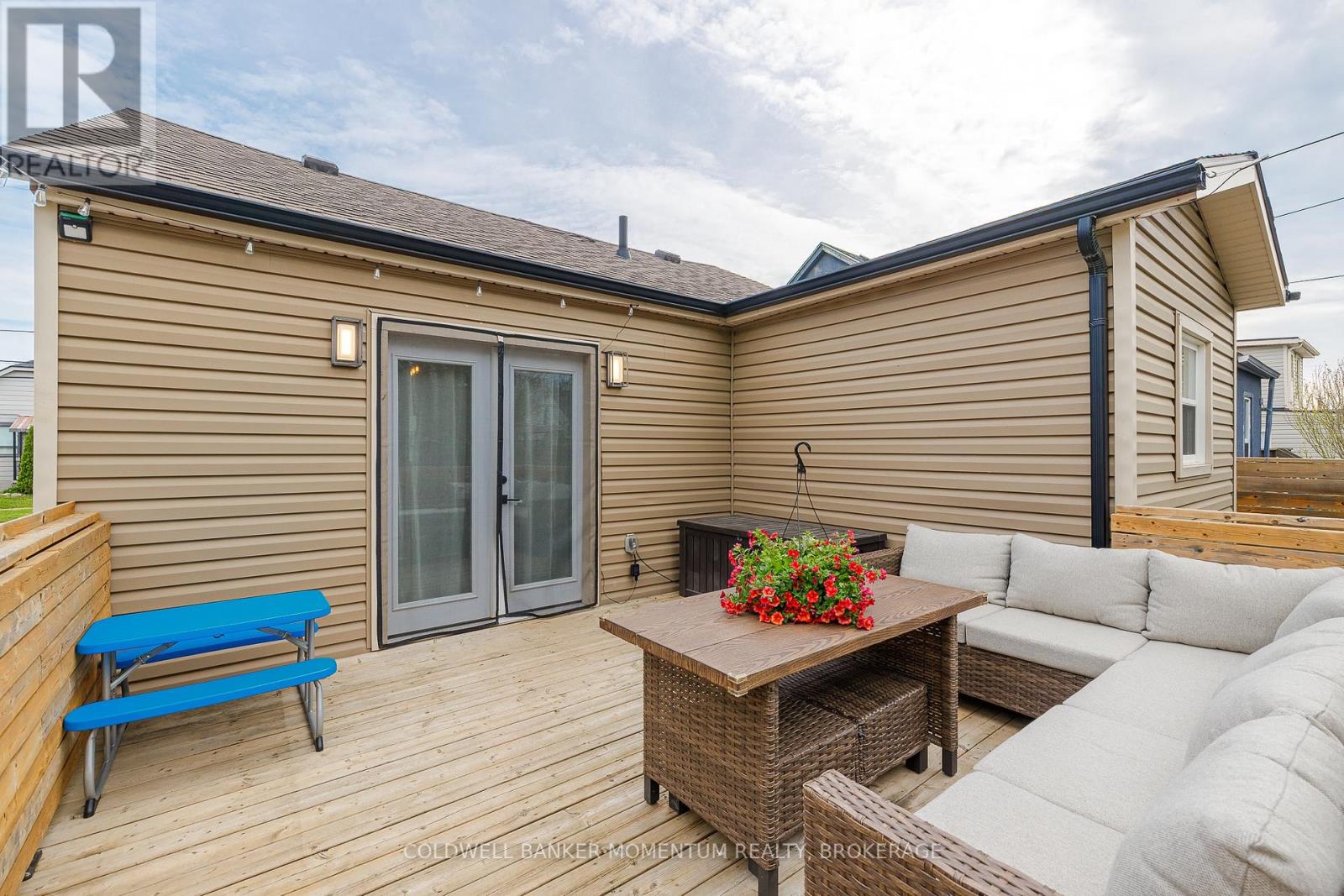 38 Bartlett Street, St. Catharines (Facer), Ontario  L2M 5L1 - Photo 31 - X12149027