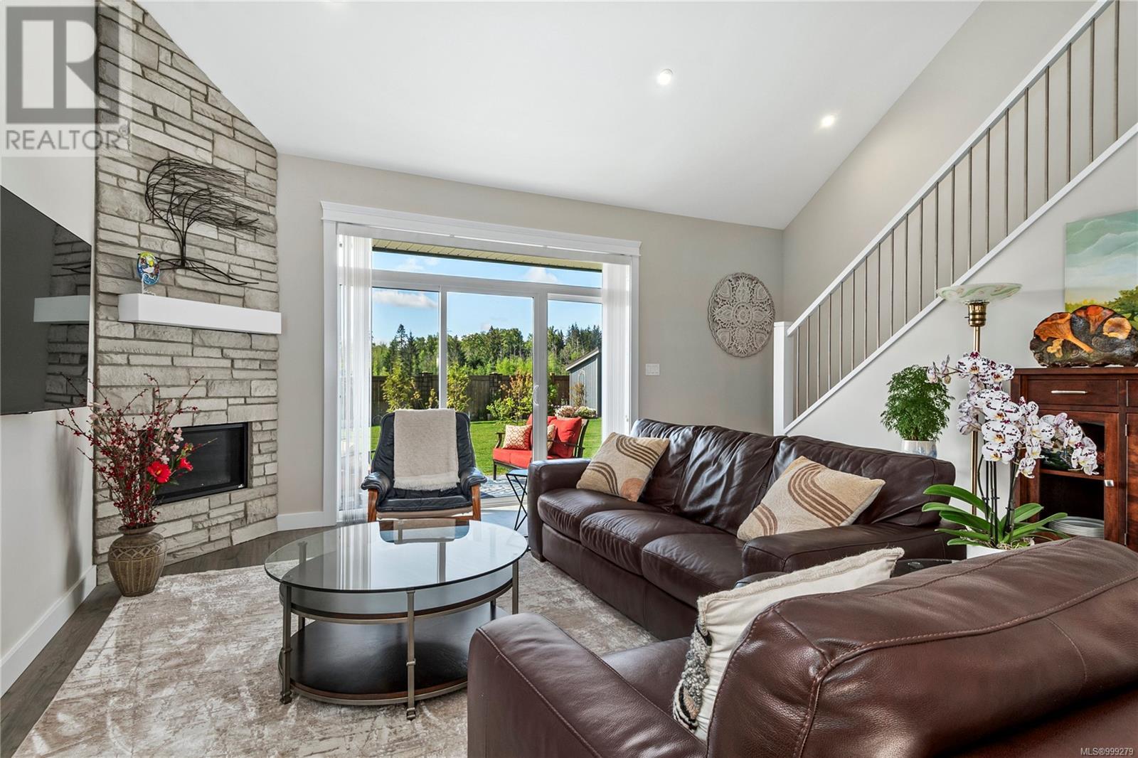 Property at 2125 Evergreen Rd image 3