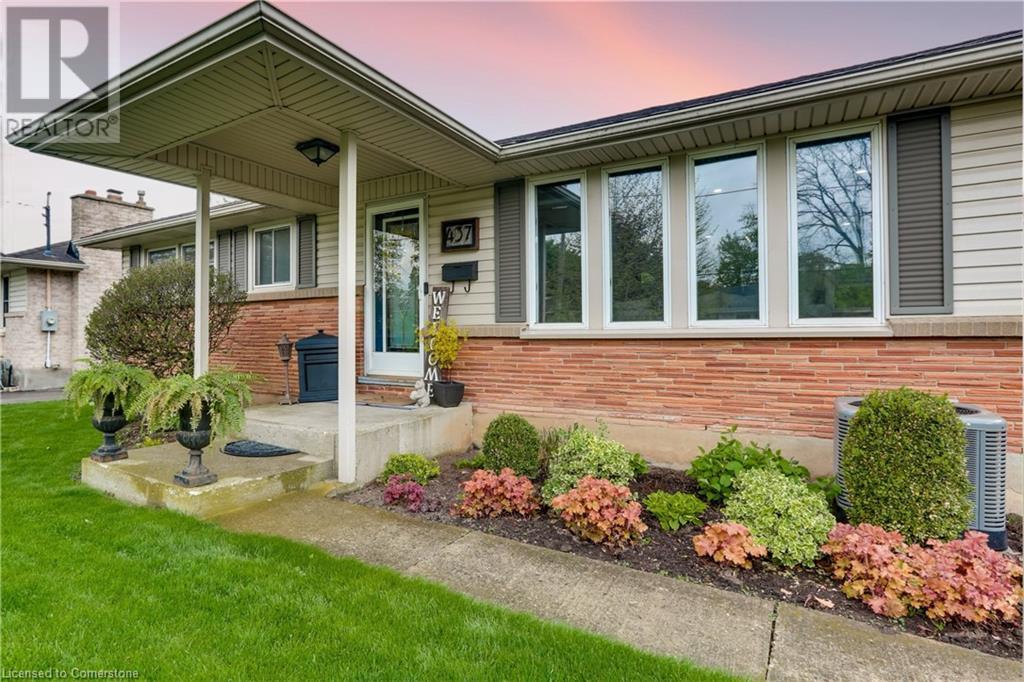 Photo 2 of 39 for 437 Beachwood Avenue