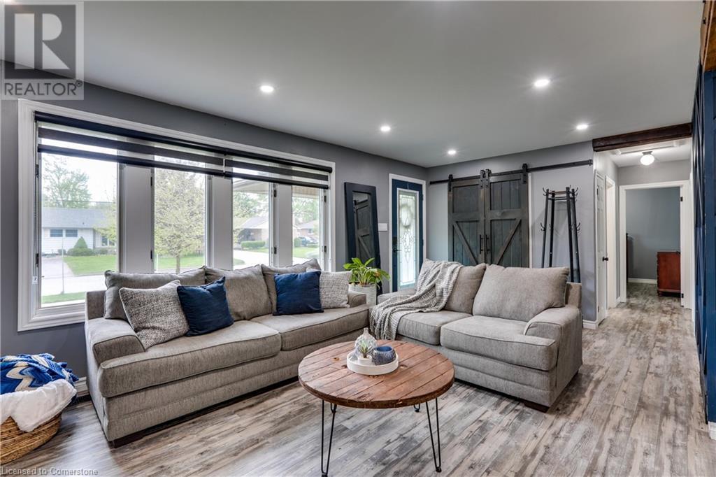 Photo 6 of 39 for 437 Beachwood Avenue