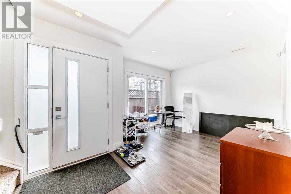 Property at 1816 47 Street NW image 4