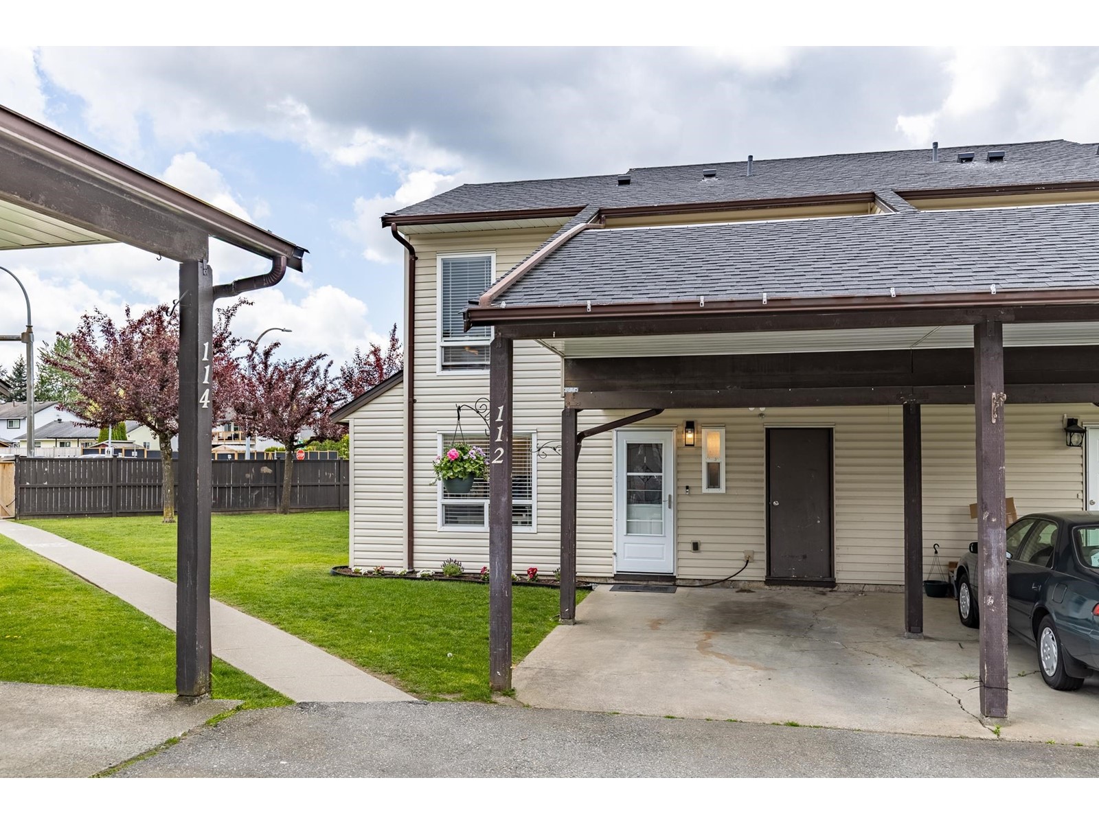Property at 112 2844 273 STREET image 3