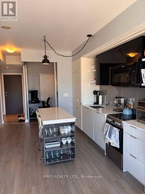 406 - 6 Parkwood Avenue, Toronto (Casa Loma), Ontario  M4V 0A3 - Photo 6 - C12147554