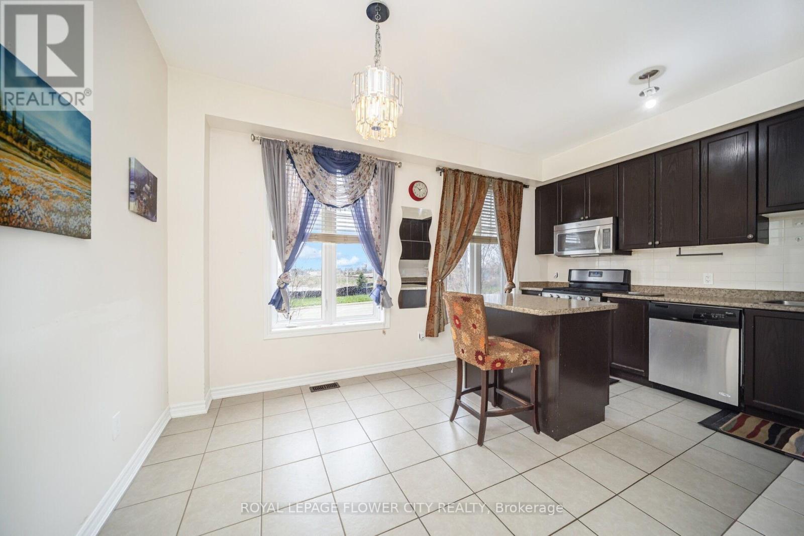 82 Magdalene Crescent, Brampton, Ontario  L6Z 0G7 - Photo 14 - W12036894
