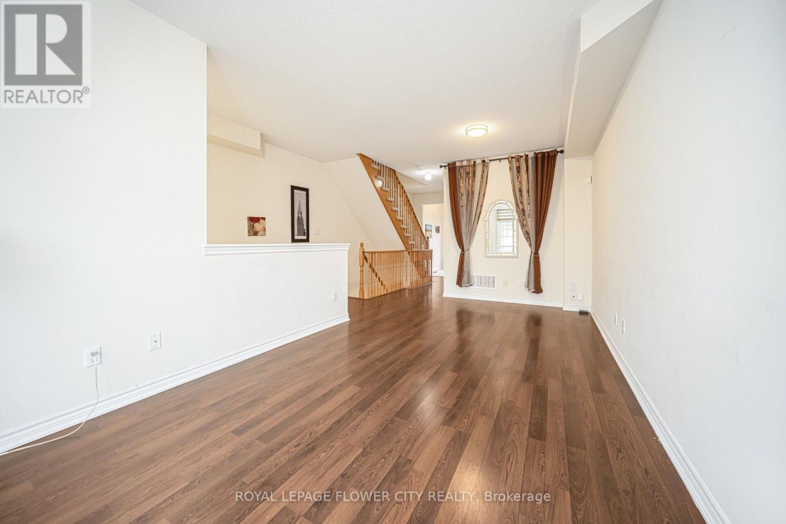 82 Magdalene Crescent, Brampton, Ontario  L6Z 0G7 - Photo 9 - W12036894