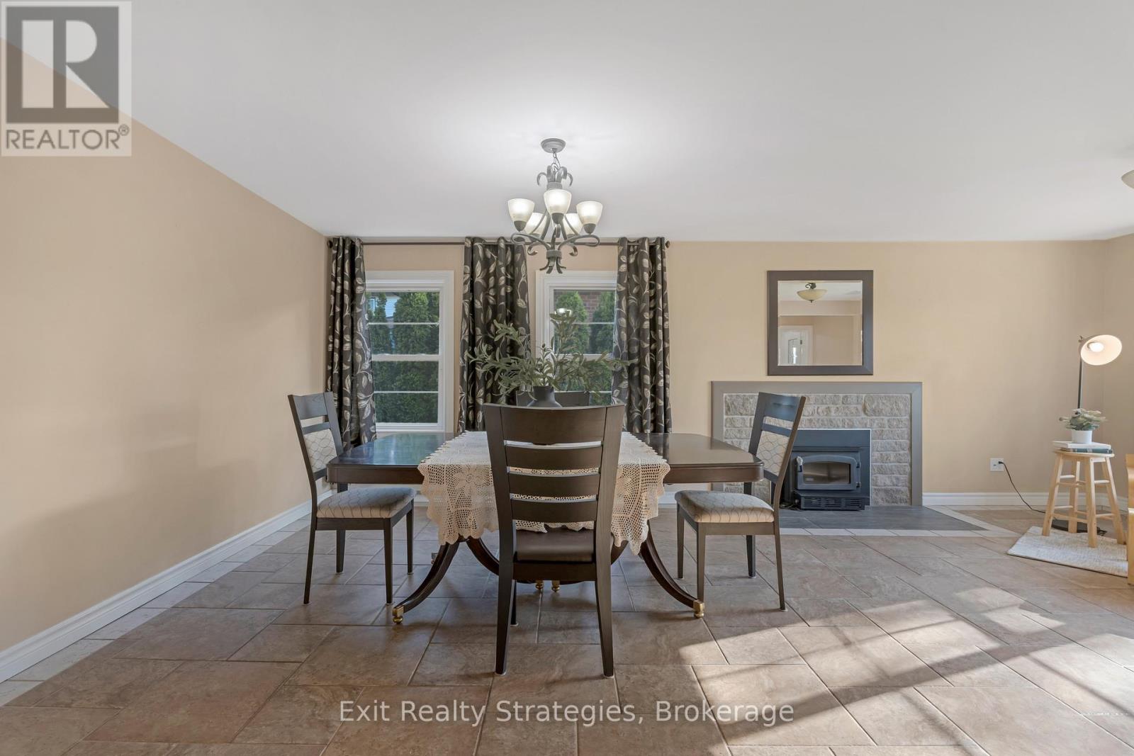3324 Homestead Drive, Hamilton, Ontario  L0R 1W0 - Photo 8 - X12091797