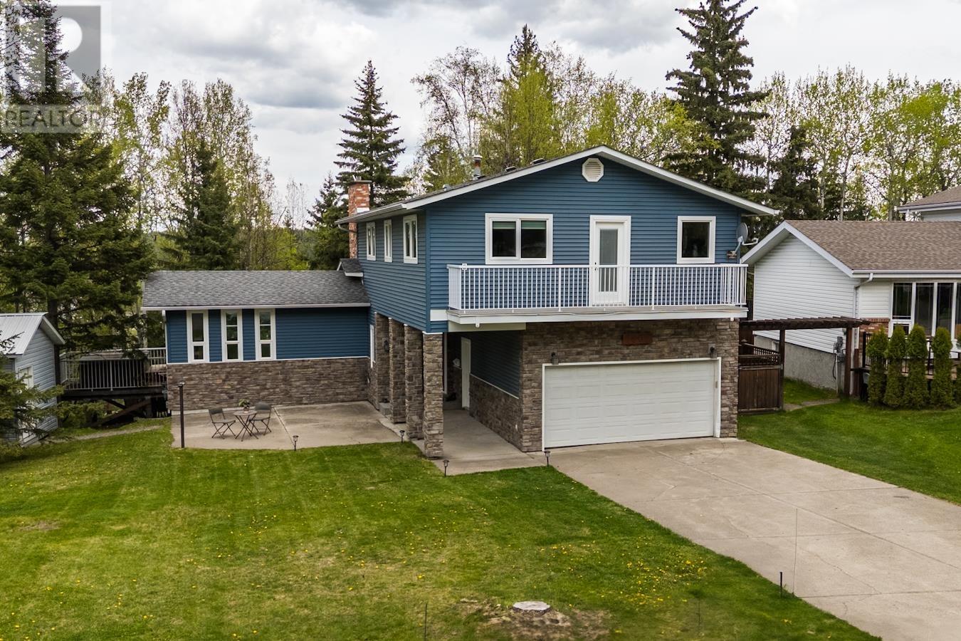 Property at 2502 LAURENTIAN PLACE image 2