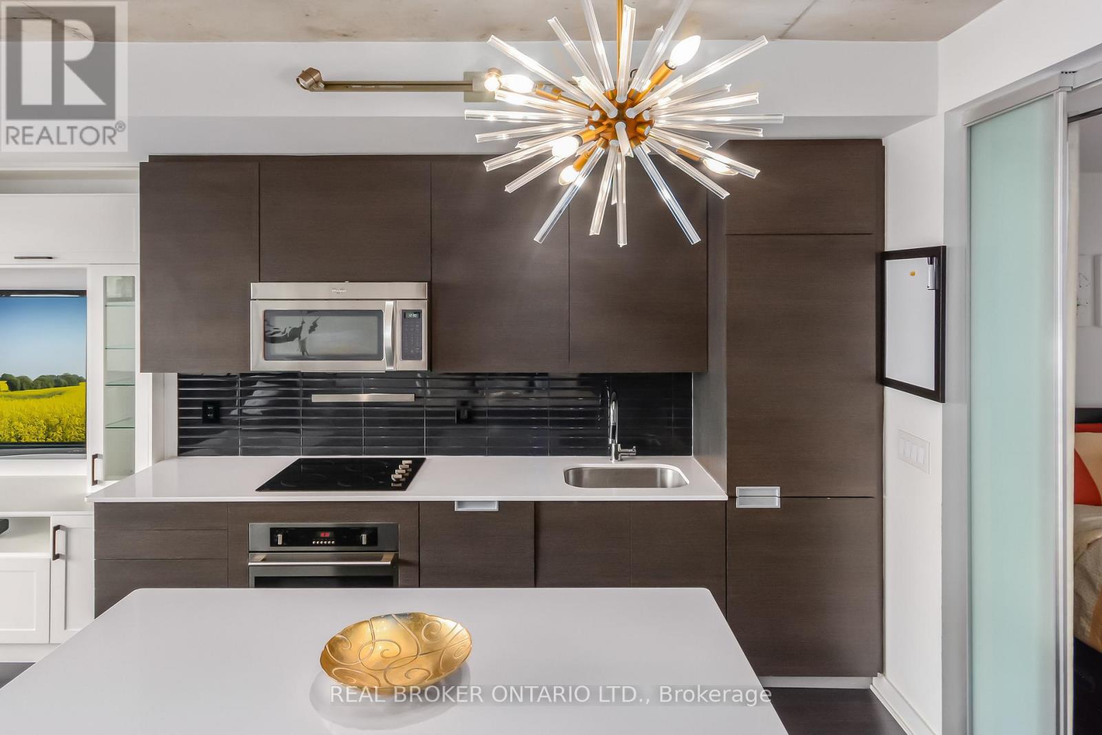 1407 - 210 Simcoe Street, Toronto, Ontario  M5T 1T4 - Photo 12 - C12149001