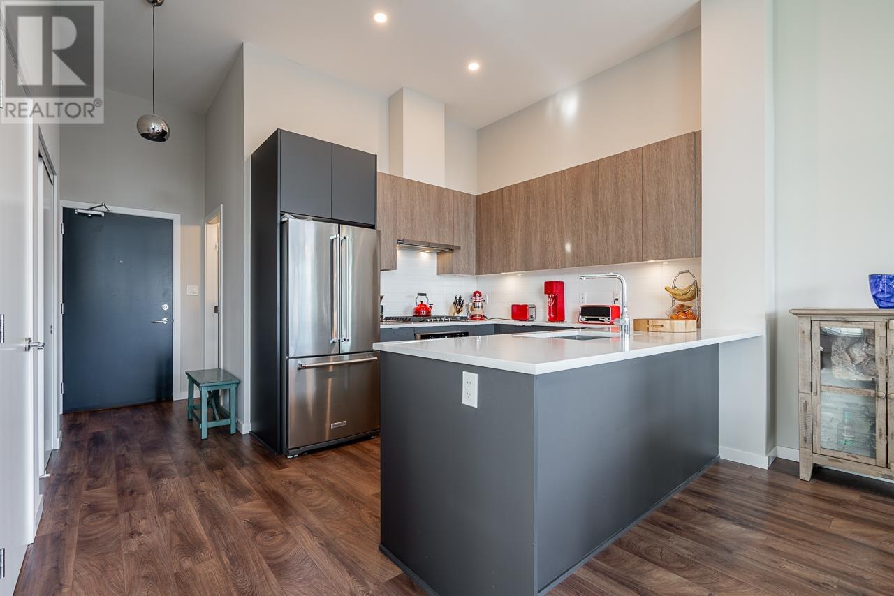 610 621 Regan Avenue, Coquitlam, British Columbia  V3J 0K1 - Photo 1 - R2984845