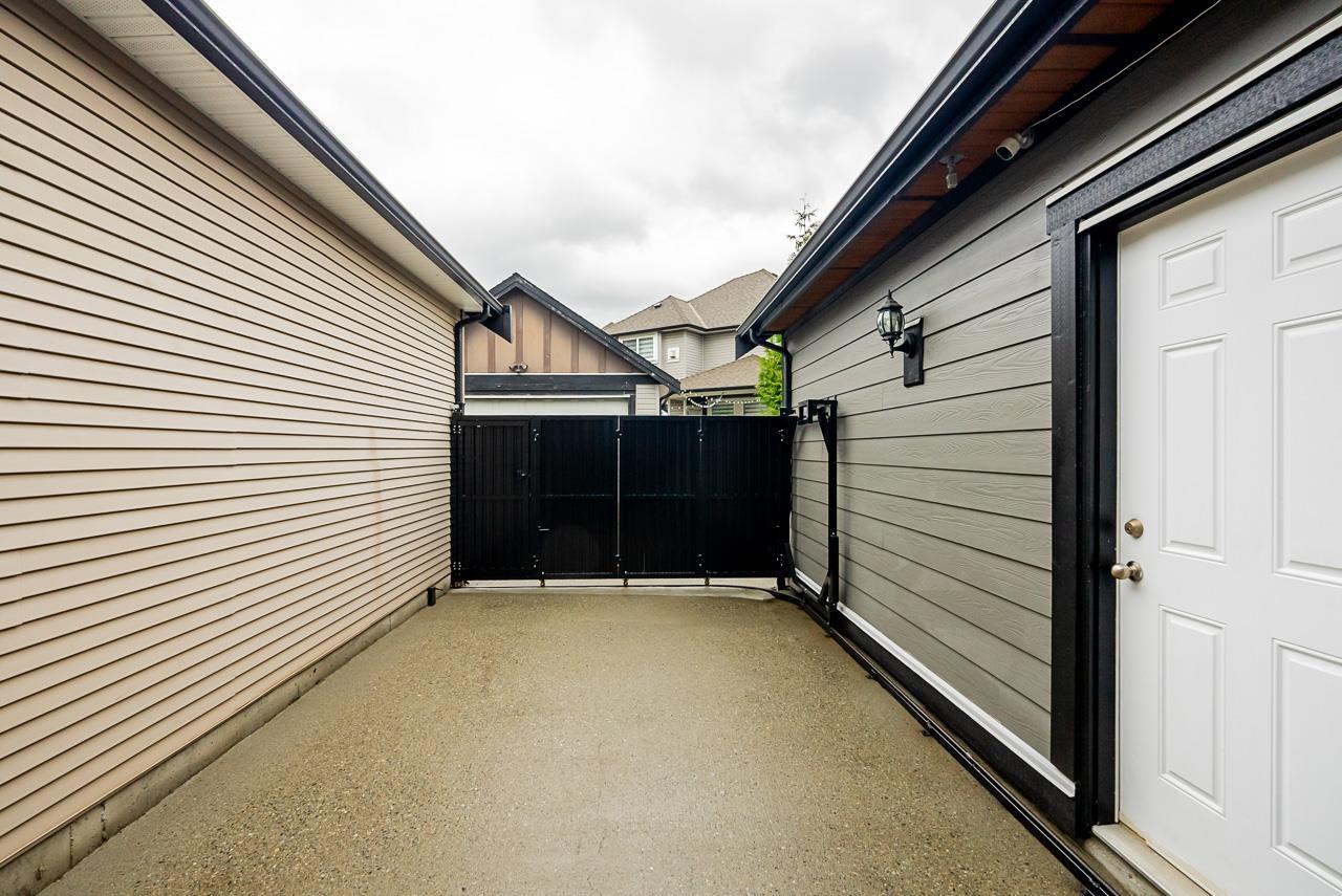 19879 72 Avenue, Langley, British Columbia  V2Y 3J2 - Photo 38 - R3000024