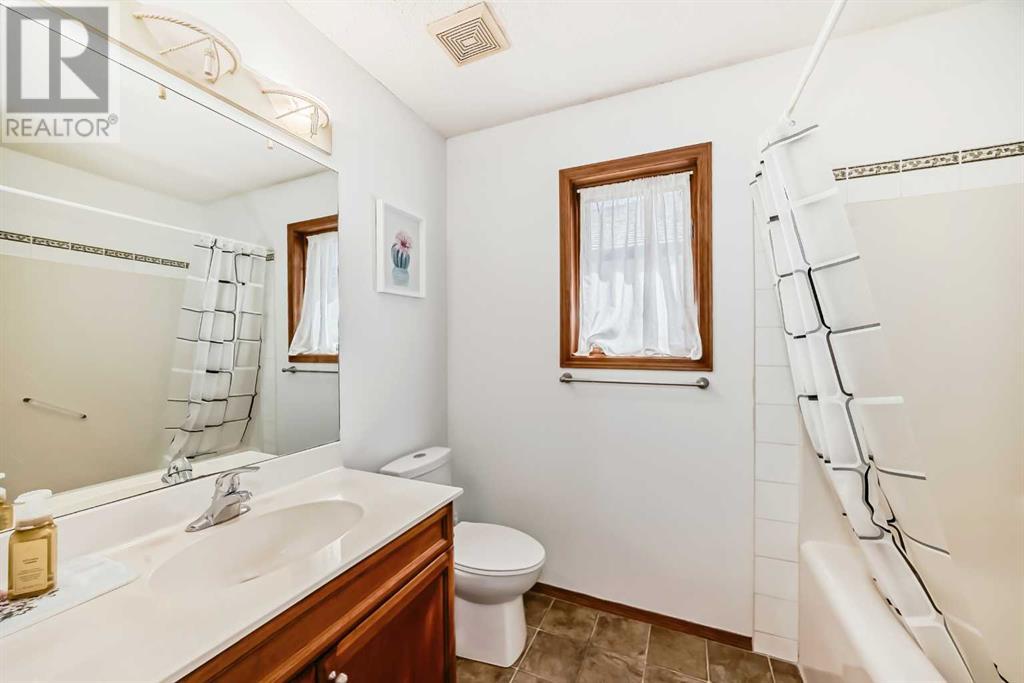 31 Hampstead Way Nw, Calgary, Alberta  T3A 6A3 - Photo 25 - A2217527