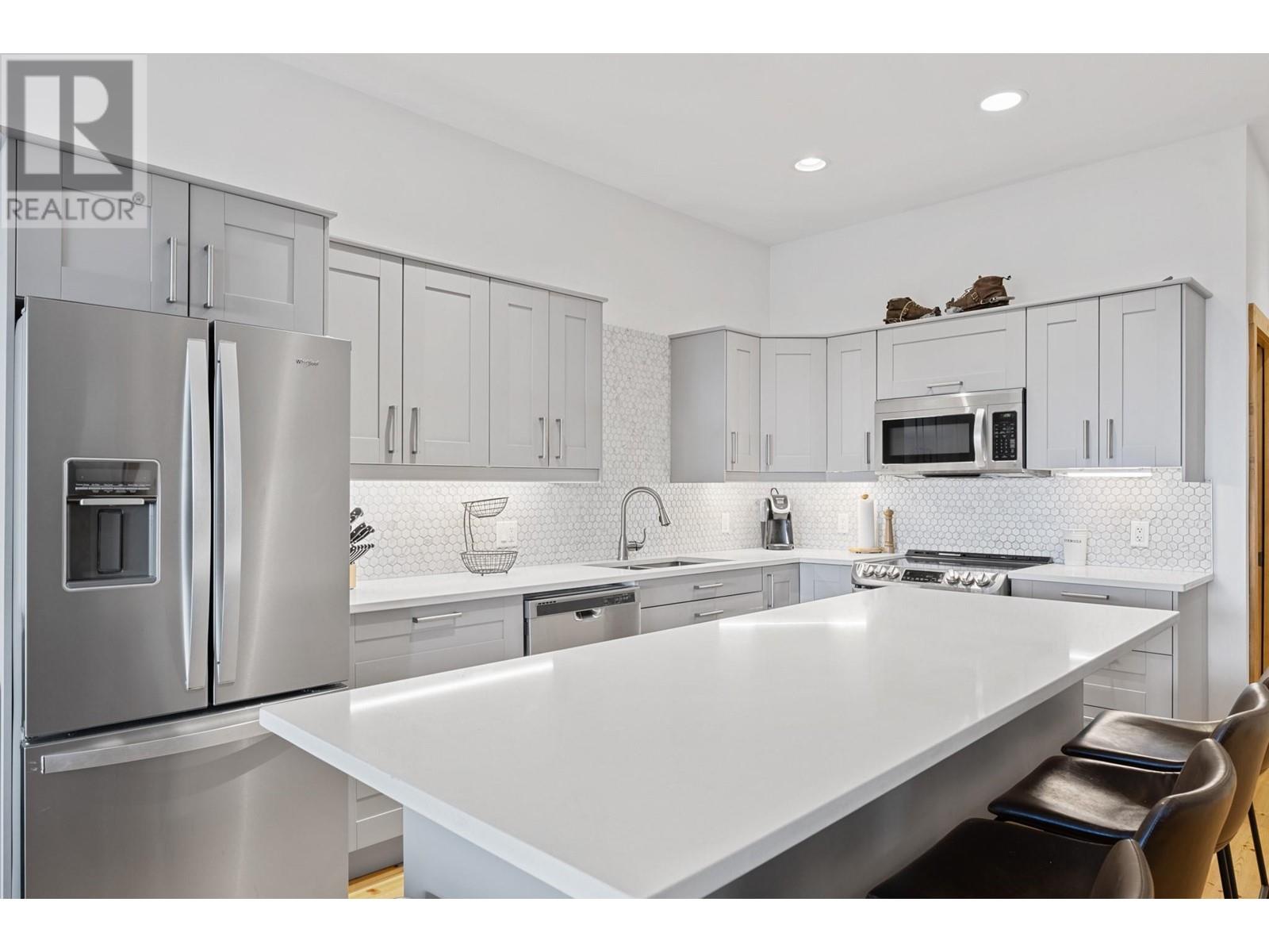 5934 Snow Pines Crescent Unit# B Lot# 89, Big White, British Columbia  V1P 1P3 - Photo 2 - 10347288