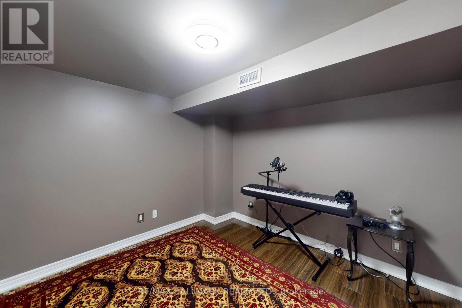 11 Kensington Trail, Barrie, Ontario  L4N 0K5 - Photo 28 - S12149014