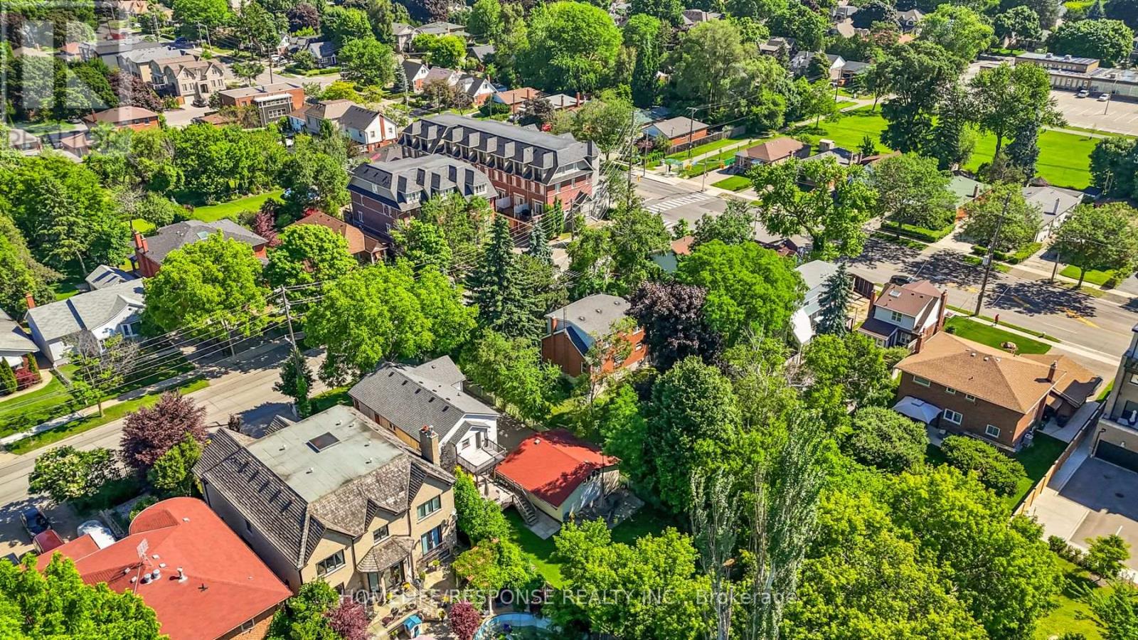 211 Bering Avenue, Toronto, Ontario  M8Z 3A4 - Photo 5 - W12149002