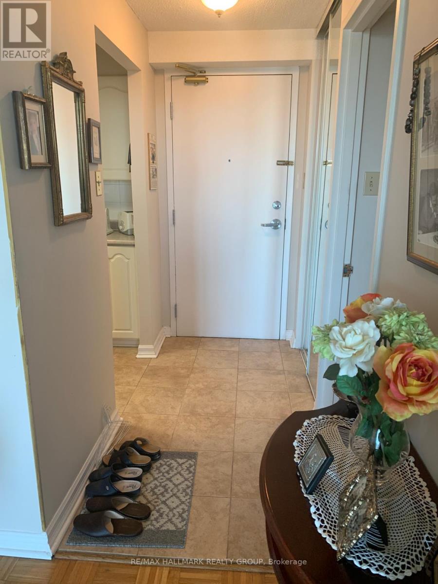 606 - 1440 Heron Road, Ottawa, Ontario  K1V 0X2 - Photo 3 - X12149043