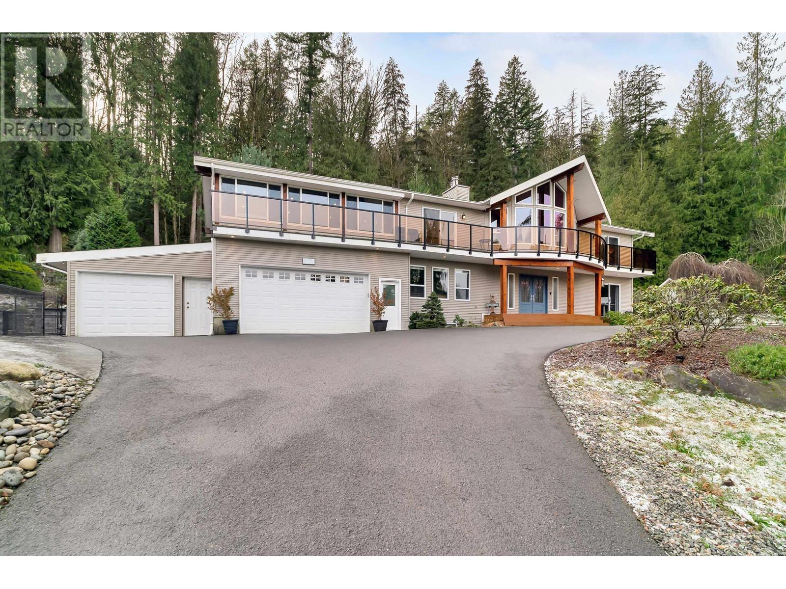 Property at 26560 CUNNINGHAM AVENUE image 2