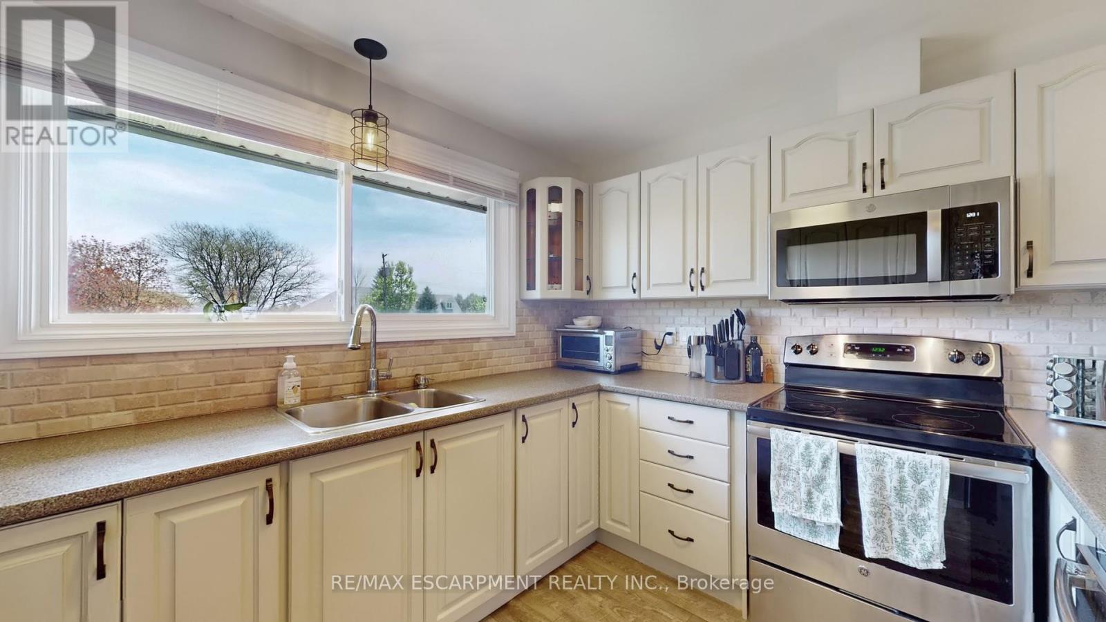 630 Trinity Church Road, Hamilton, Ontario  L0R 1P0 - Photo 12 - X12149028