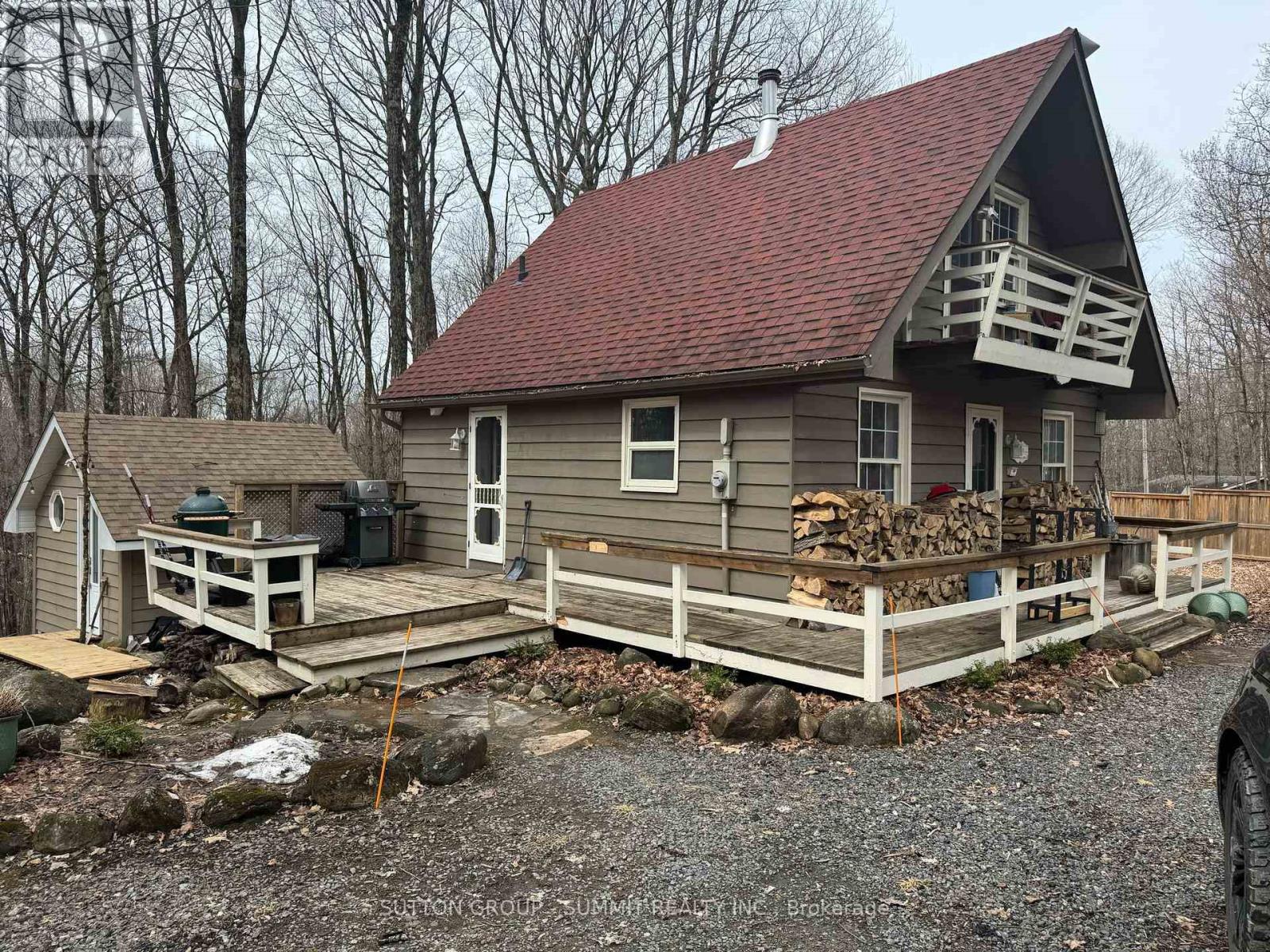 17 SUGARBUSH LANE, Huntsville, Ontario