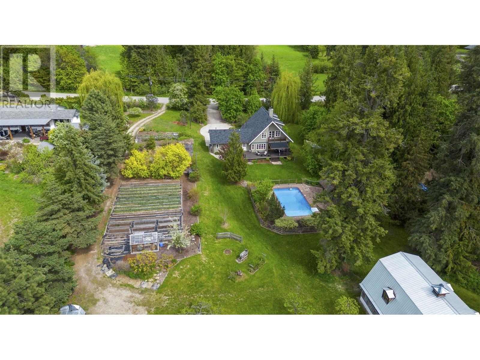 3971 30 Street Ne, Salmon Arm, British Columbia  V1E 3L1 - Photo 6 - 10348035