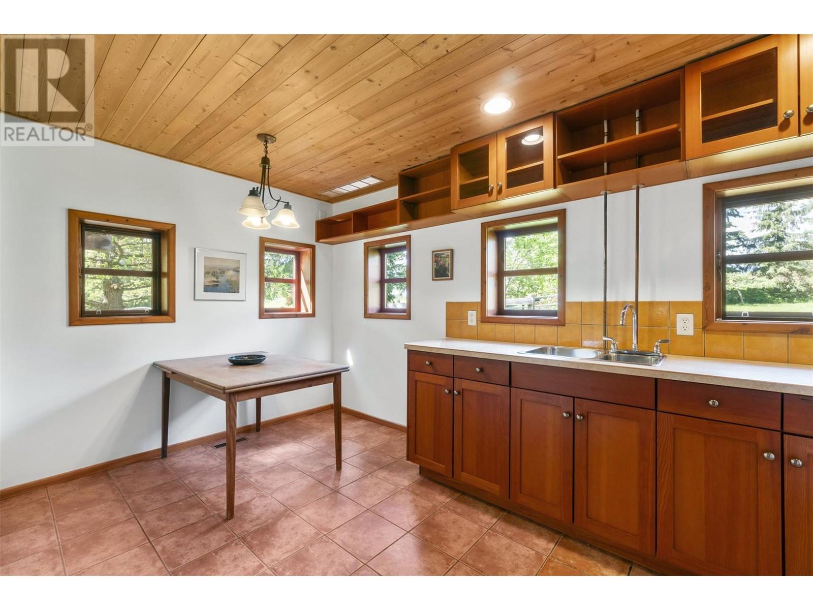 3971 30 Street Ne, Salmon Arm, British Columbia  V1E 3L1 - Photo 68 - 10348035