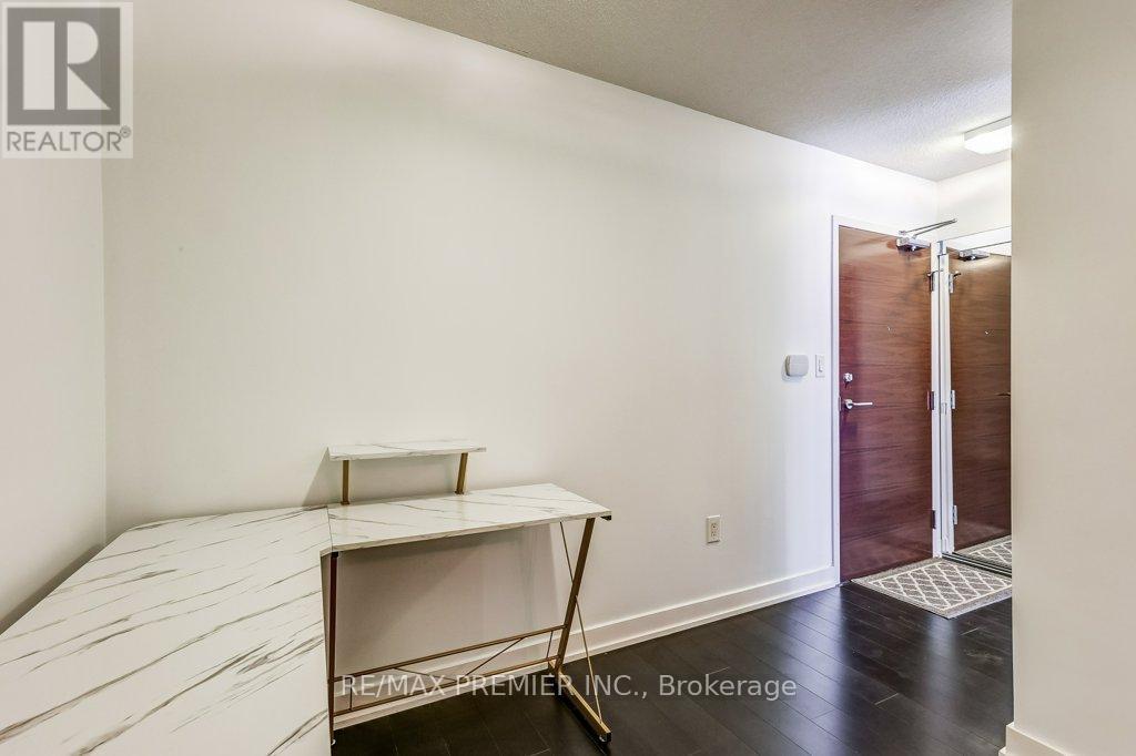 301 - 10 Capreol Court, Toronto, Ontario  M5V 4B3 - Photo 31 - C12146683